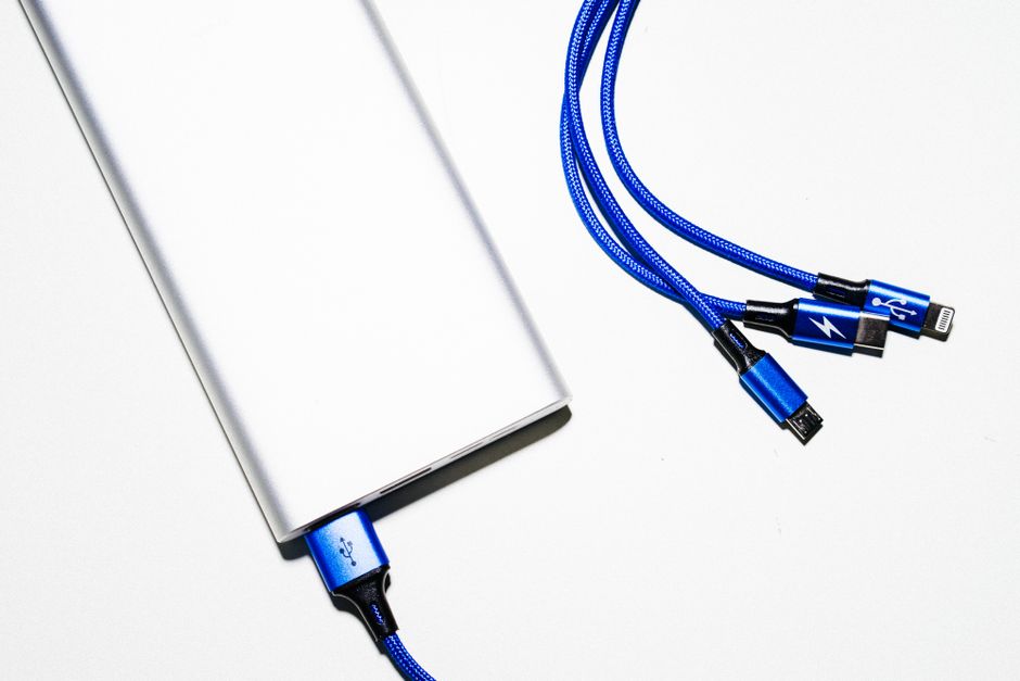 Charging Cables Guide: USB-C, Lightning and Micro-USB in 2026